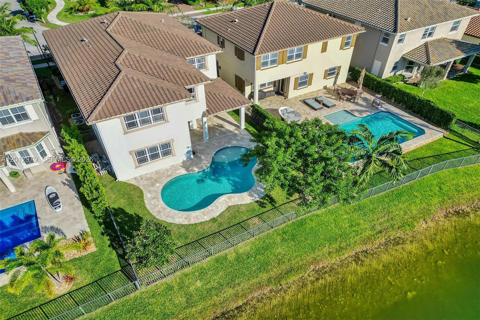 8610 Lakeside Bnd