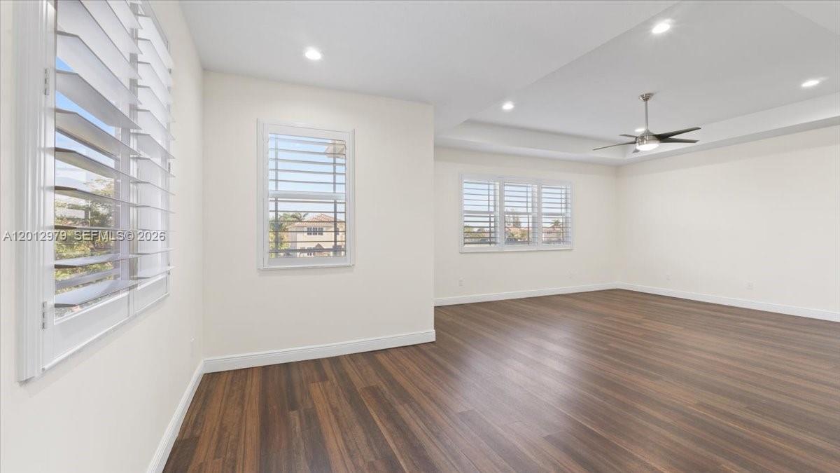8610 Lakeside Bnd