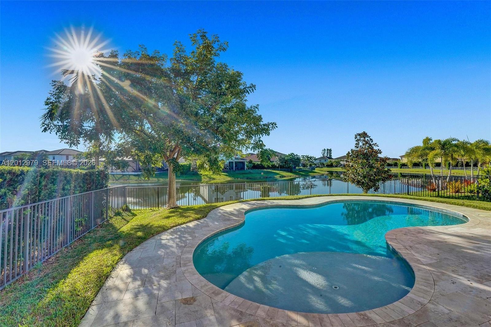 8610 Lakeside Bnd