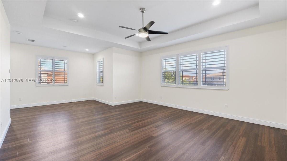 8610 Lakeside Bnd
