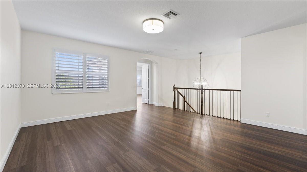 8610 Lakeside Bnd