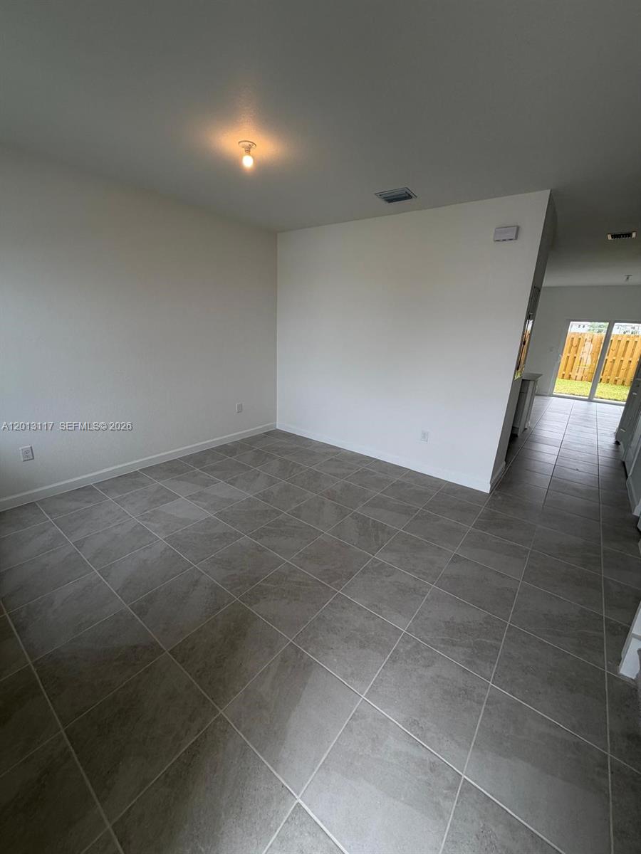 2643 SE 27 ST # 2643