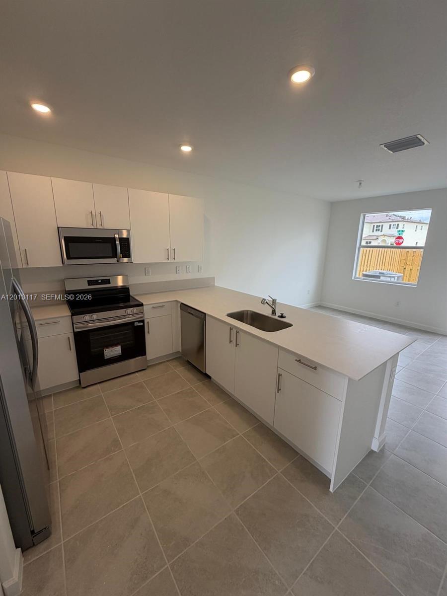 2643 SE 27 ST # 2643