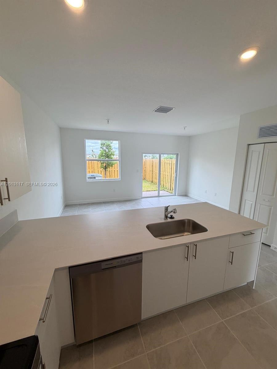 2643 SE 27 ST # 2643