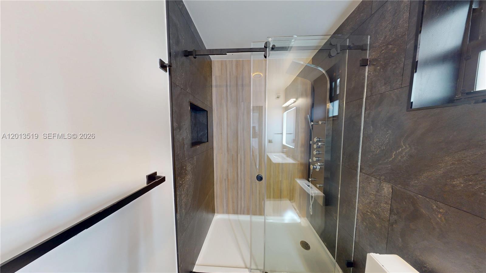 516 NW 2nd Ave # 2
