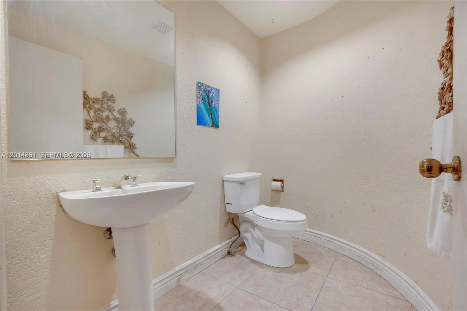 7451 NW 40th St