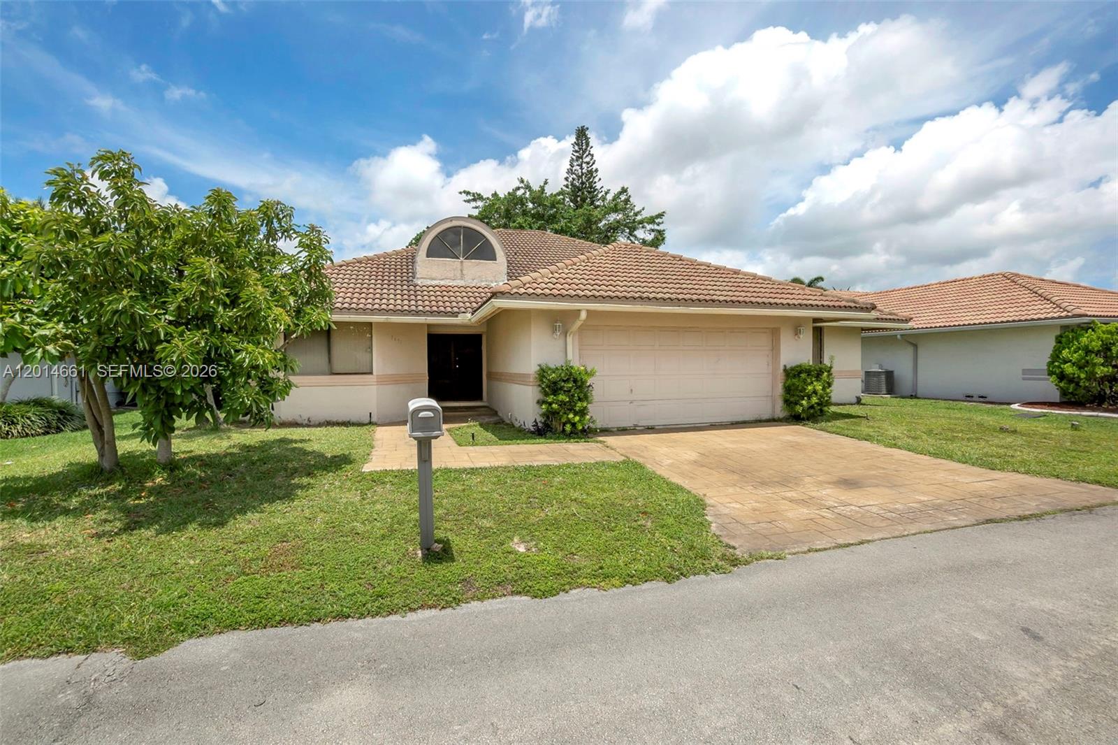 7451 NW 40th St