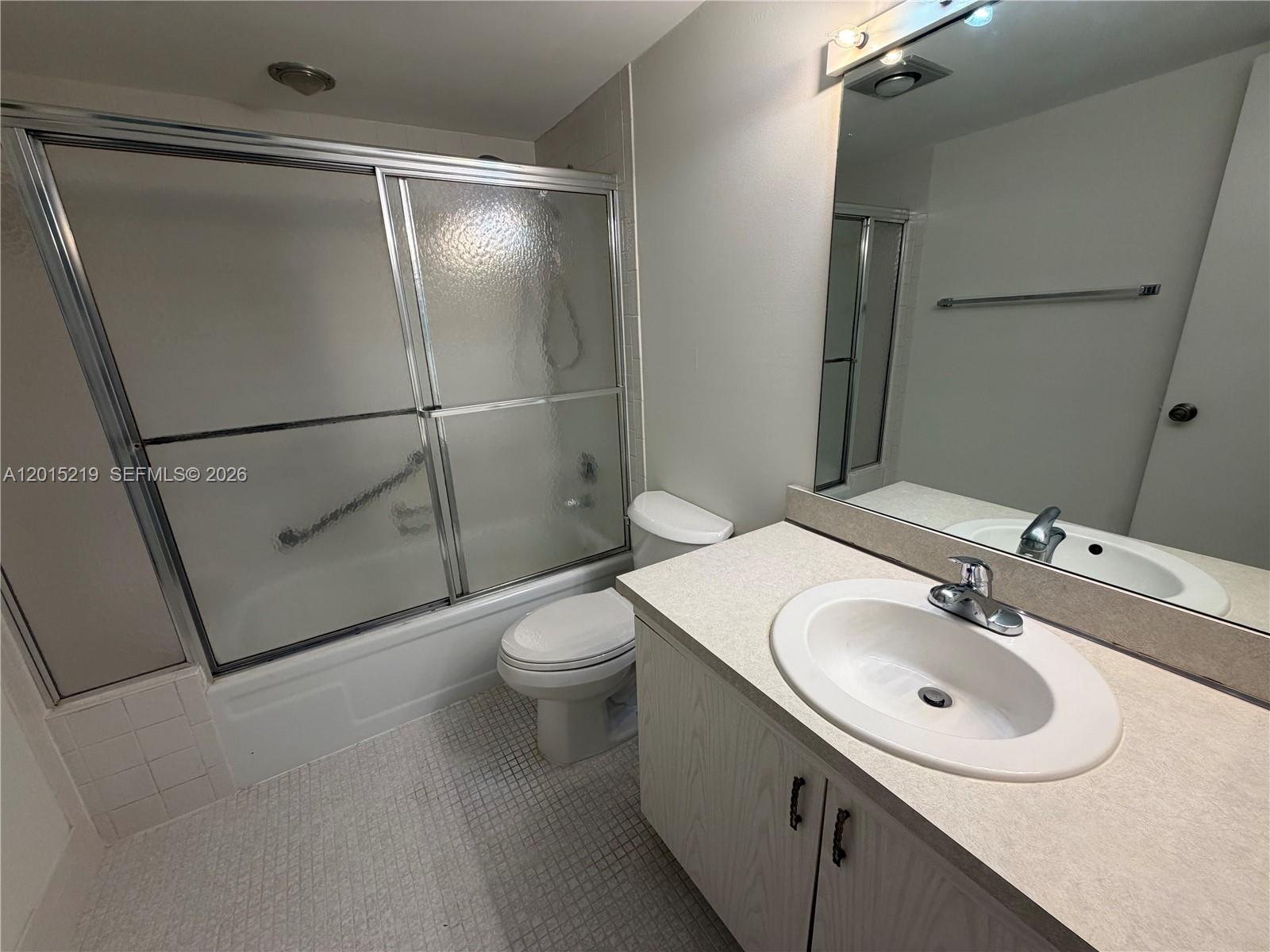 2404 Antigua Cir # H1
