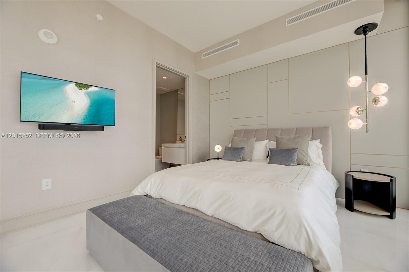 17901 Collins Ave # 3103