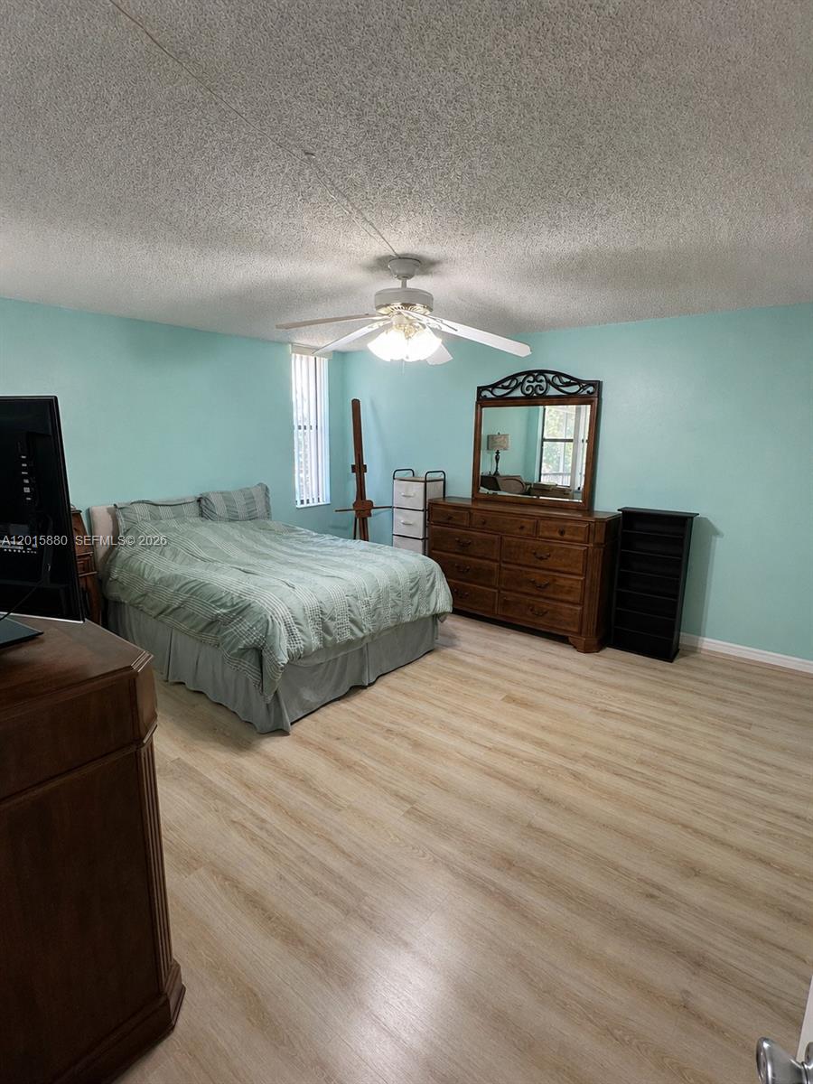 6800 Cypress Rd # 415