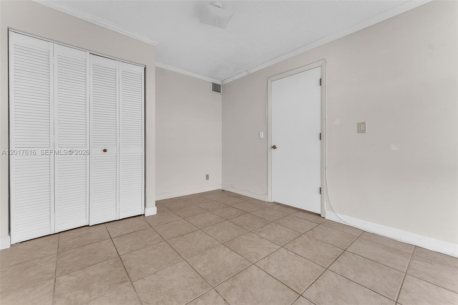800 Parkview Dr # 1007