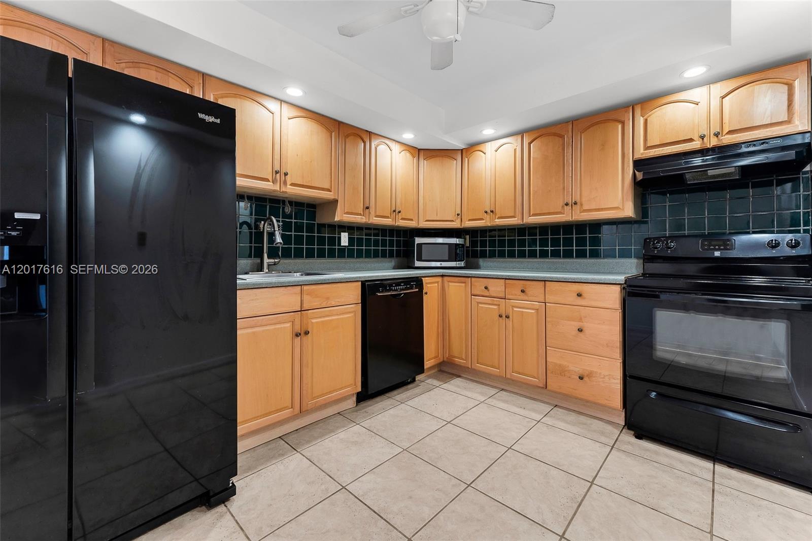 800 Parkview Dr # 1007
