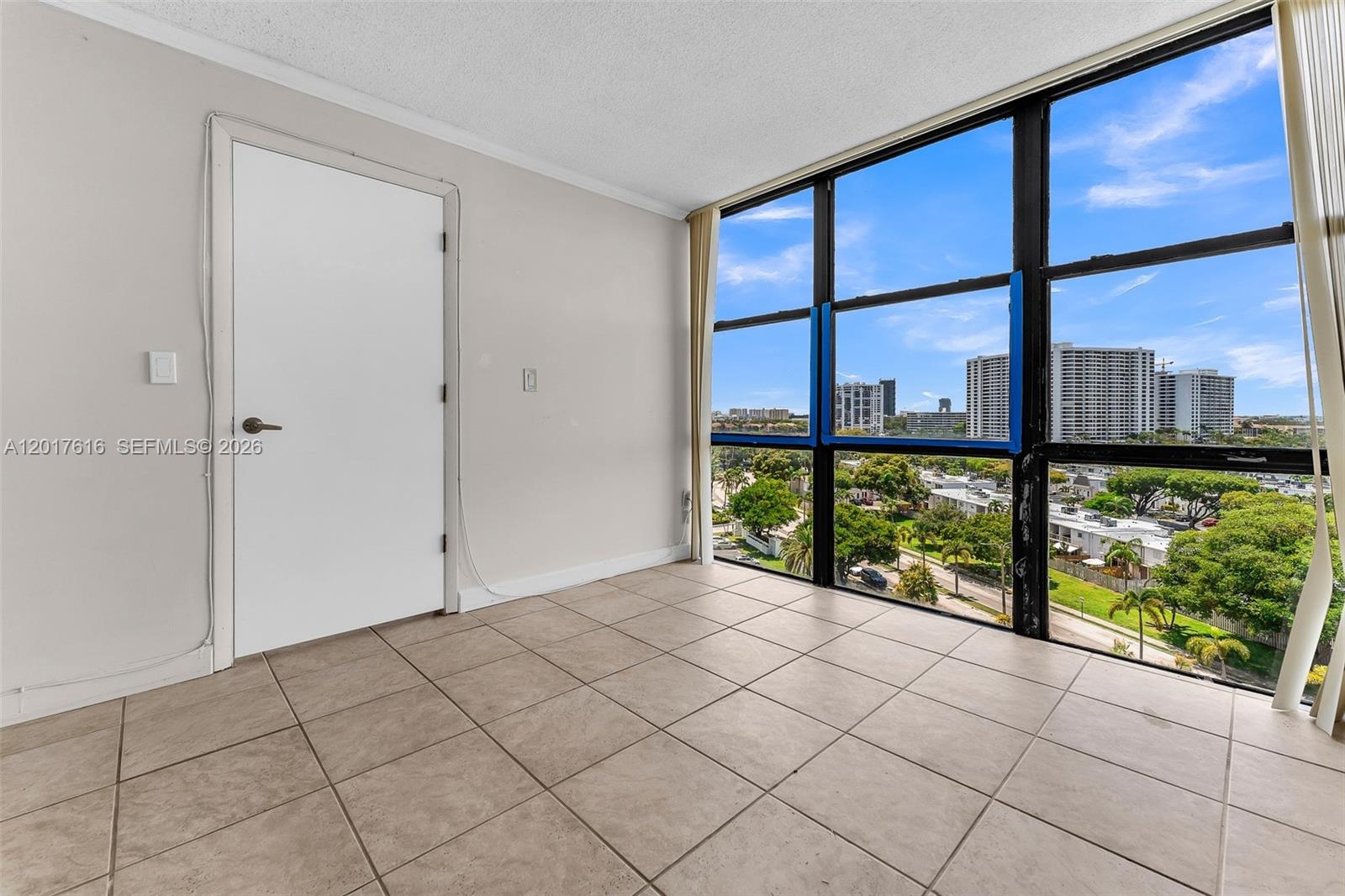 800 Parkview Dr # 1007