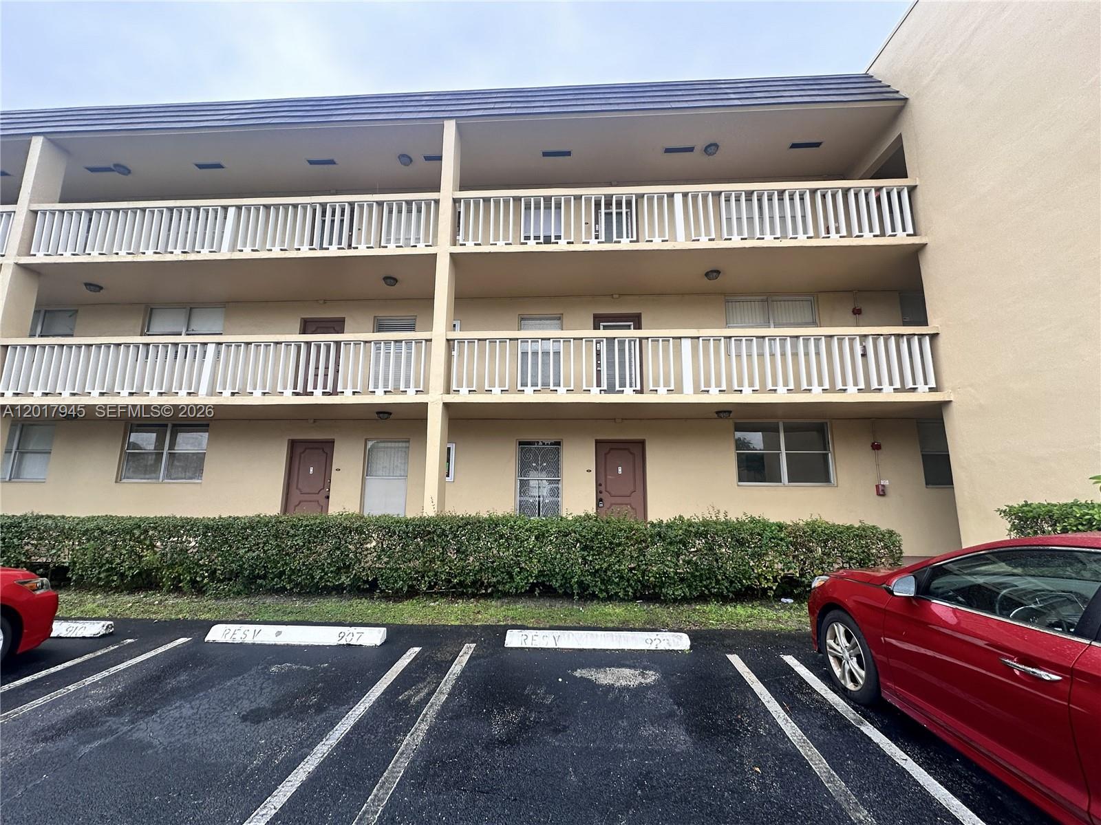6001 NW 61st Ave # 111