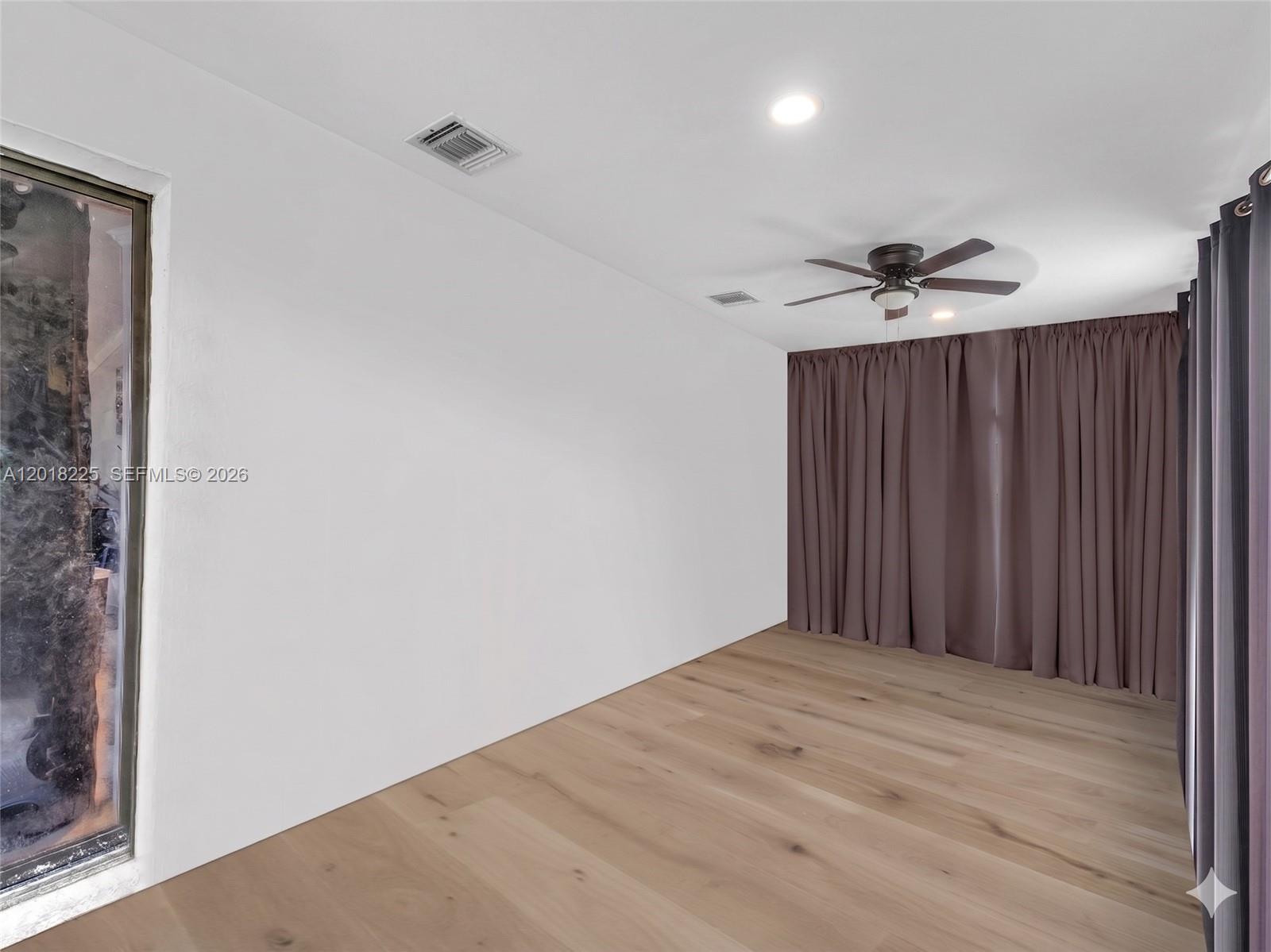 1027 SW 49th Ter
