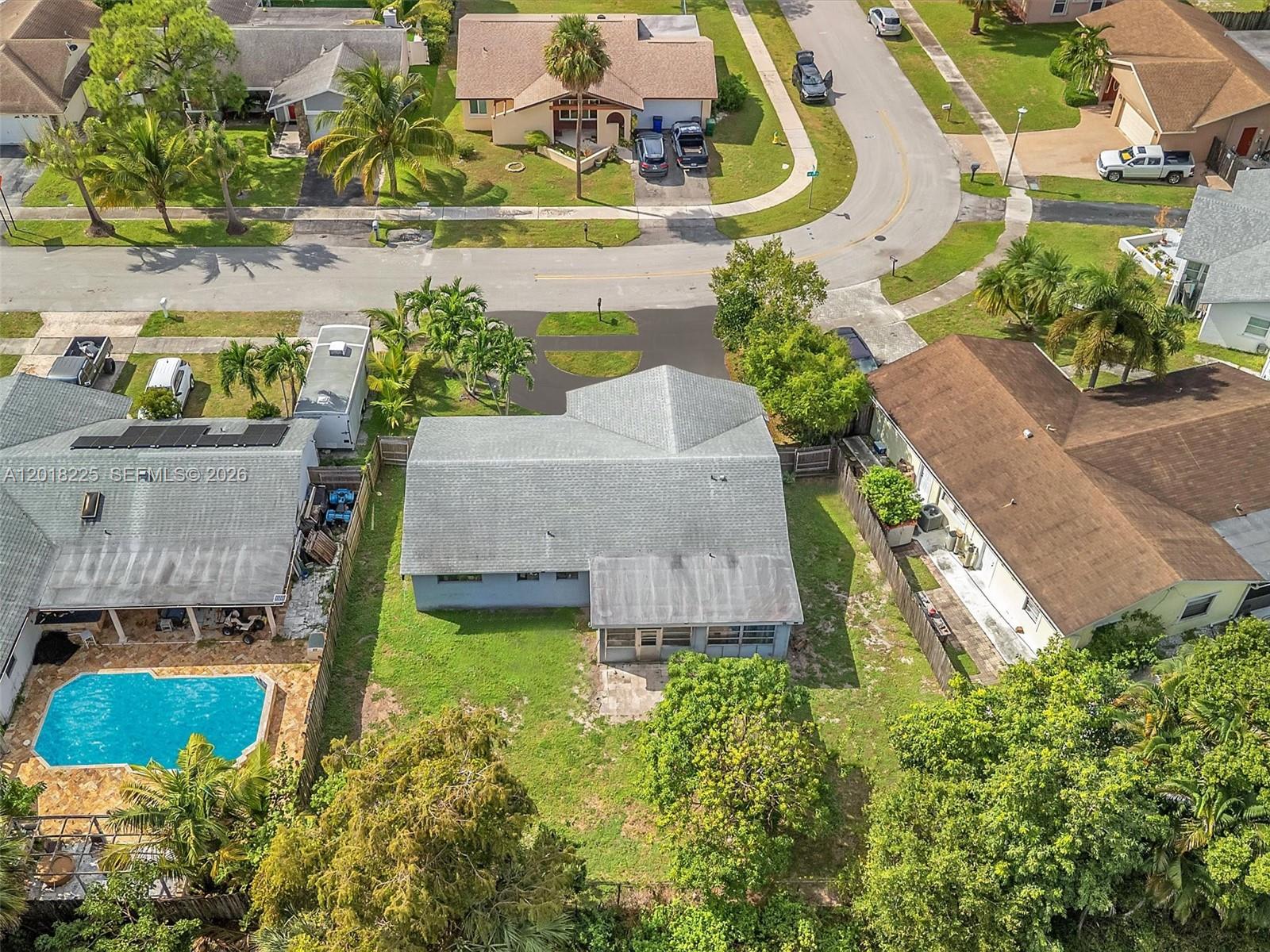 1027 SW 49th Ter