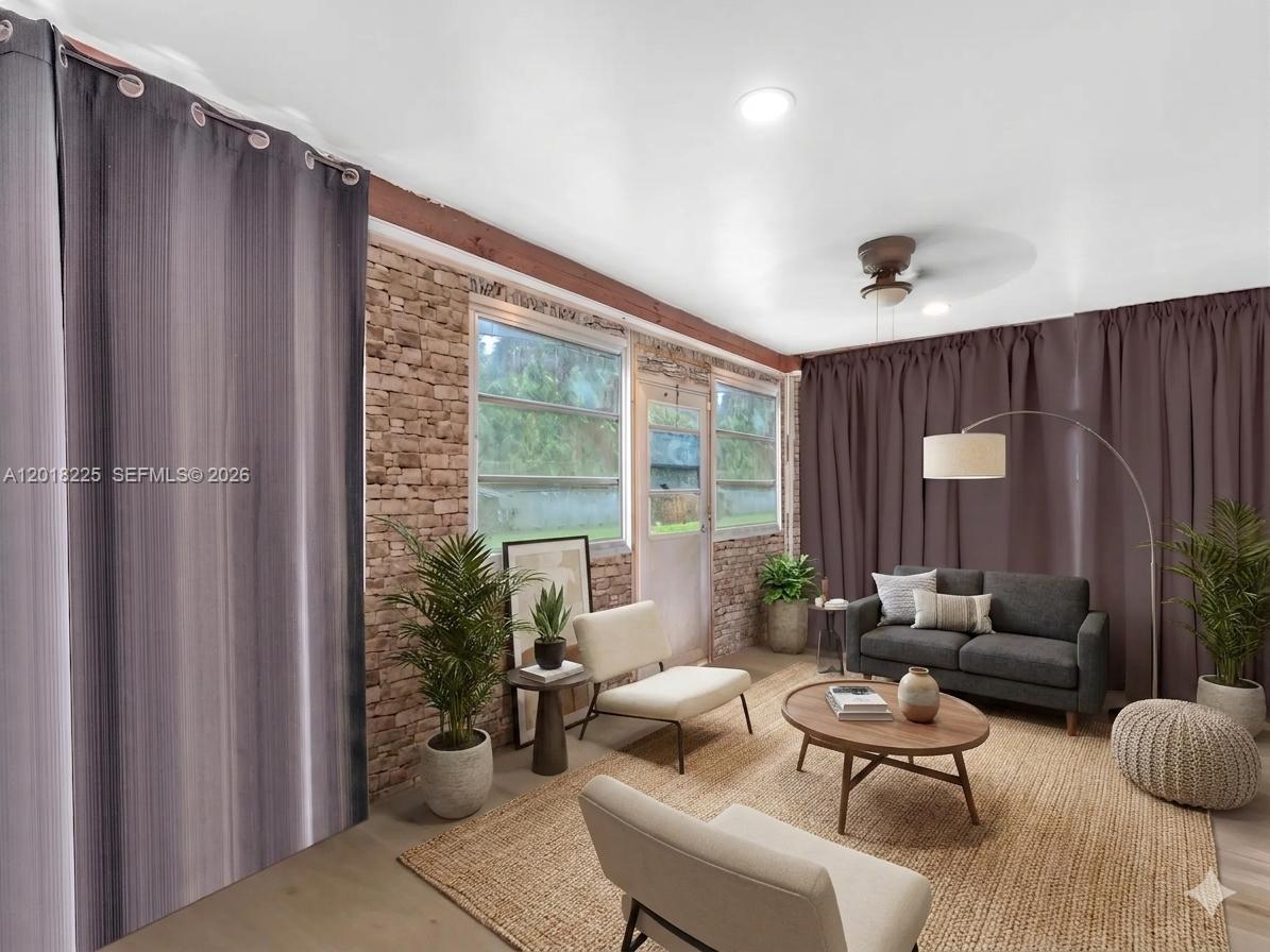 1027 SW 49th Ter