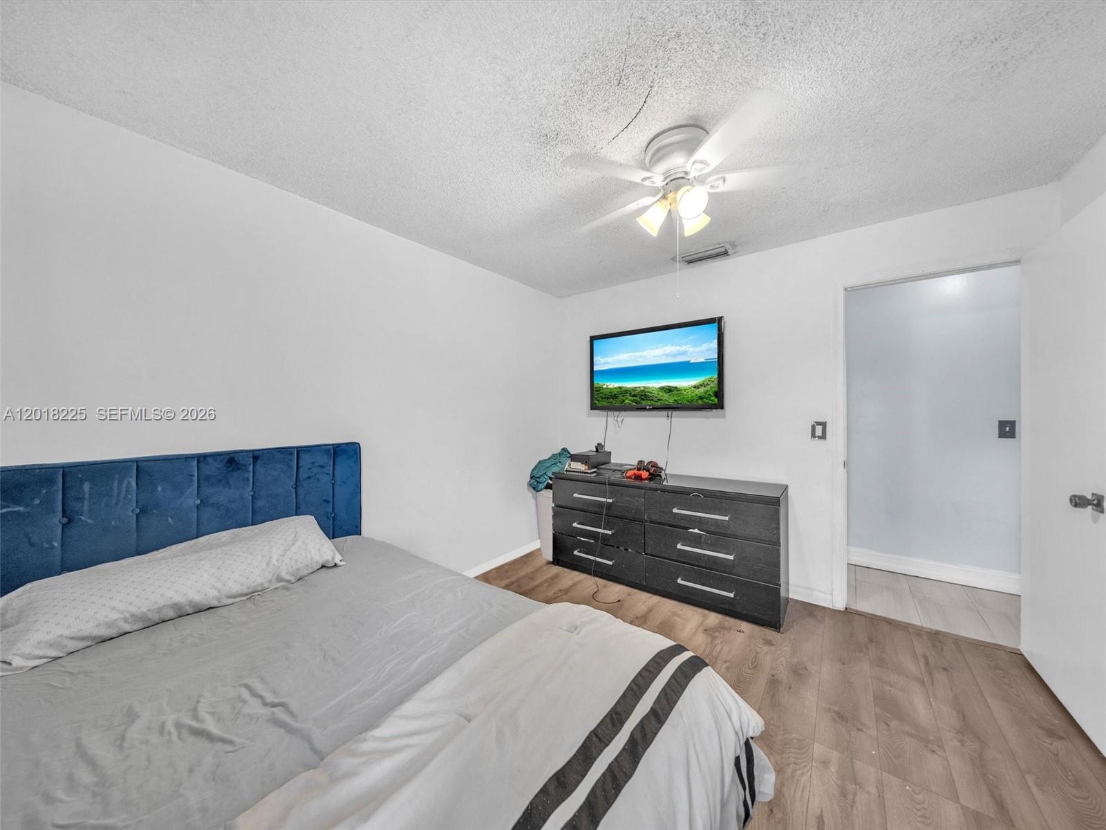 1027 SW 49th Ter