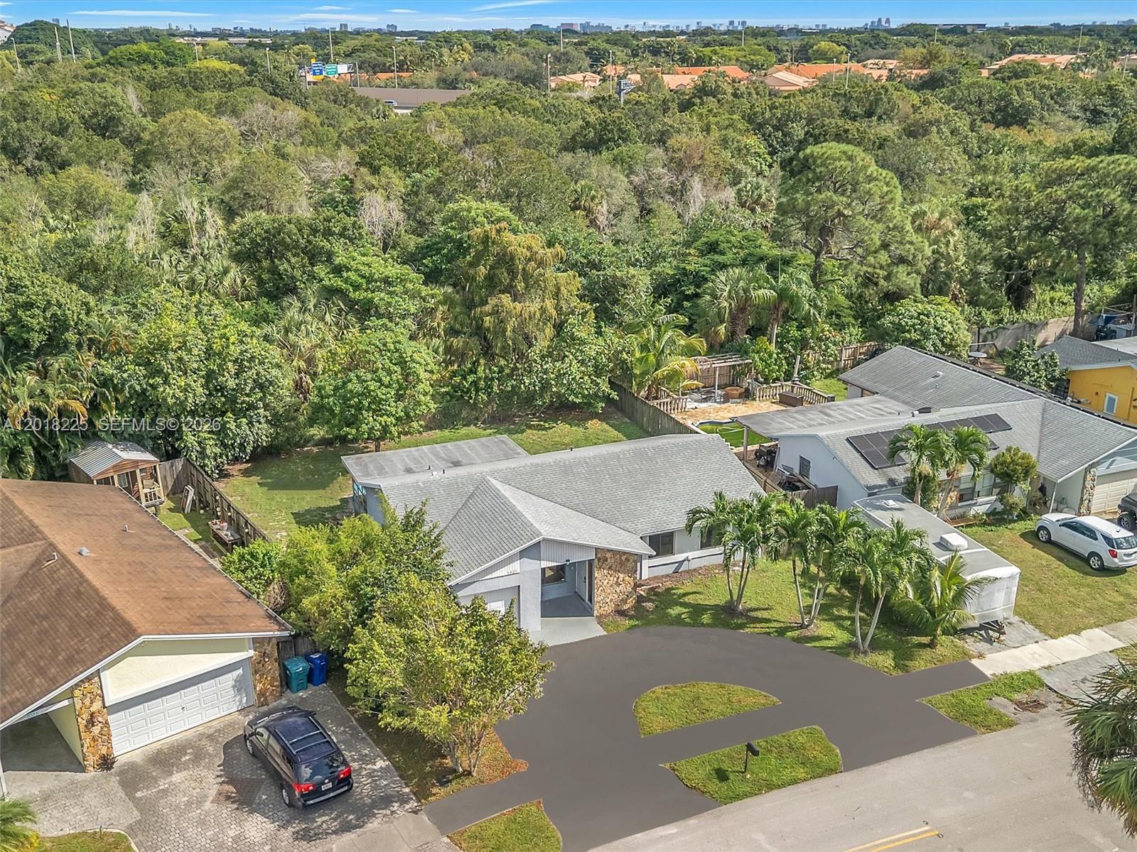 1027 SW 49th Ter
