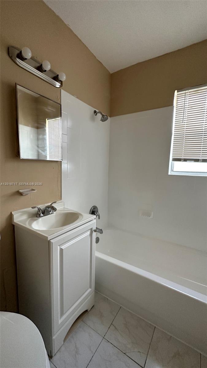 1701 NW 13th St