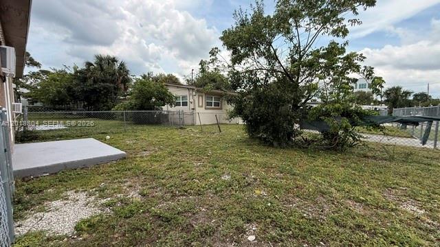 646 NW 14th Ter Unit: APT WEST