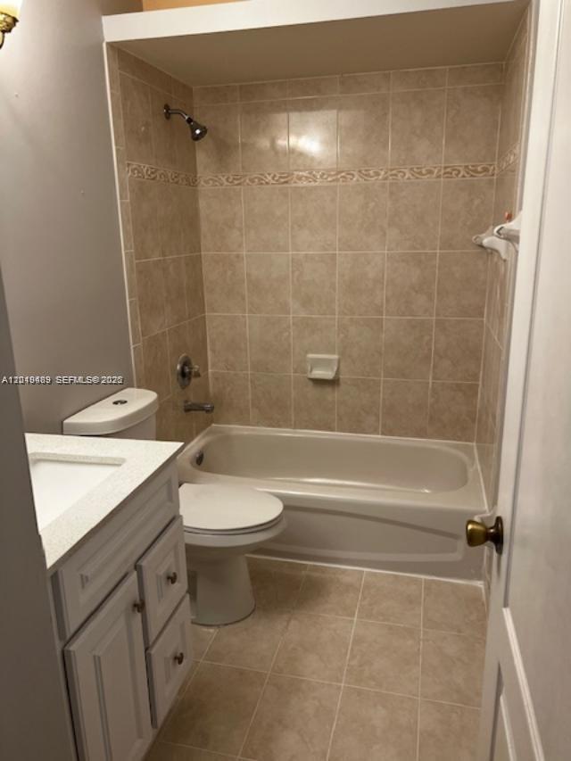 110 SW 109th Ave # 2