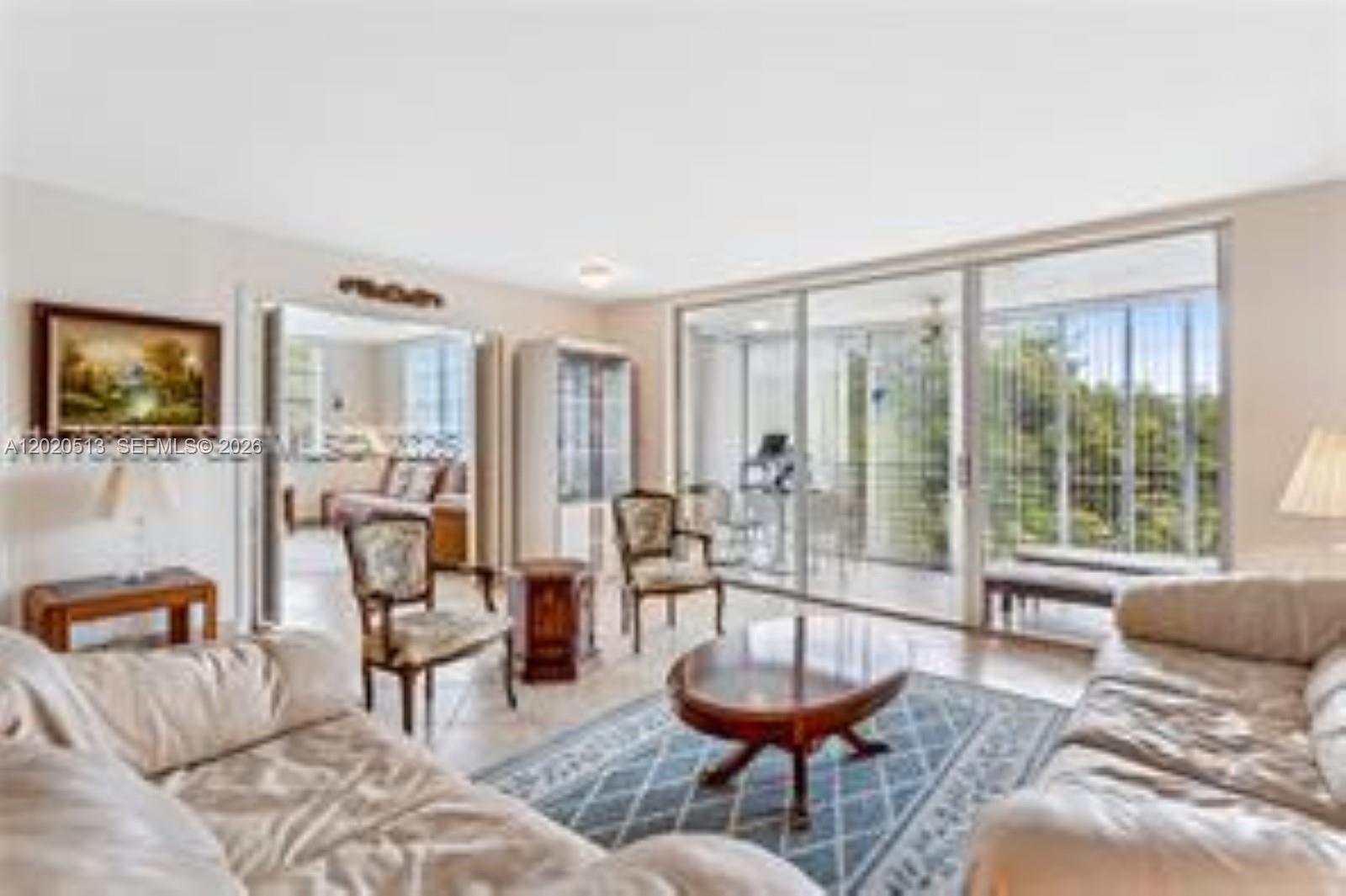 3800 Oaks Clubhouse Dr # 307