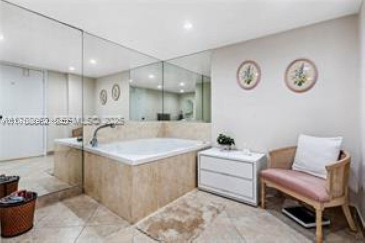3800 Oaks Clubhouse Dr # 307