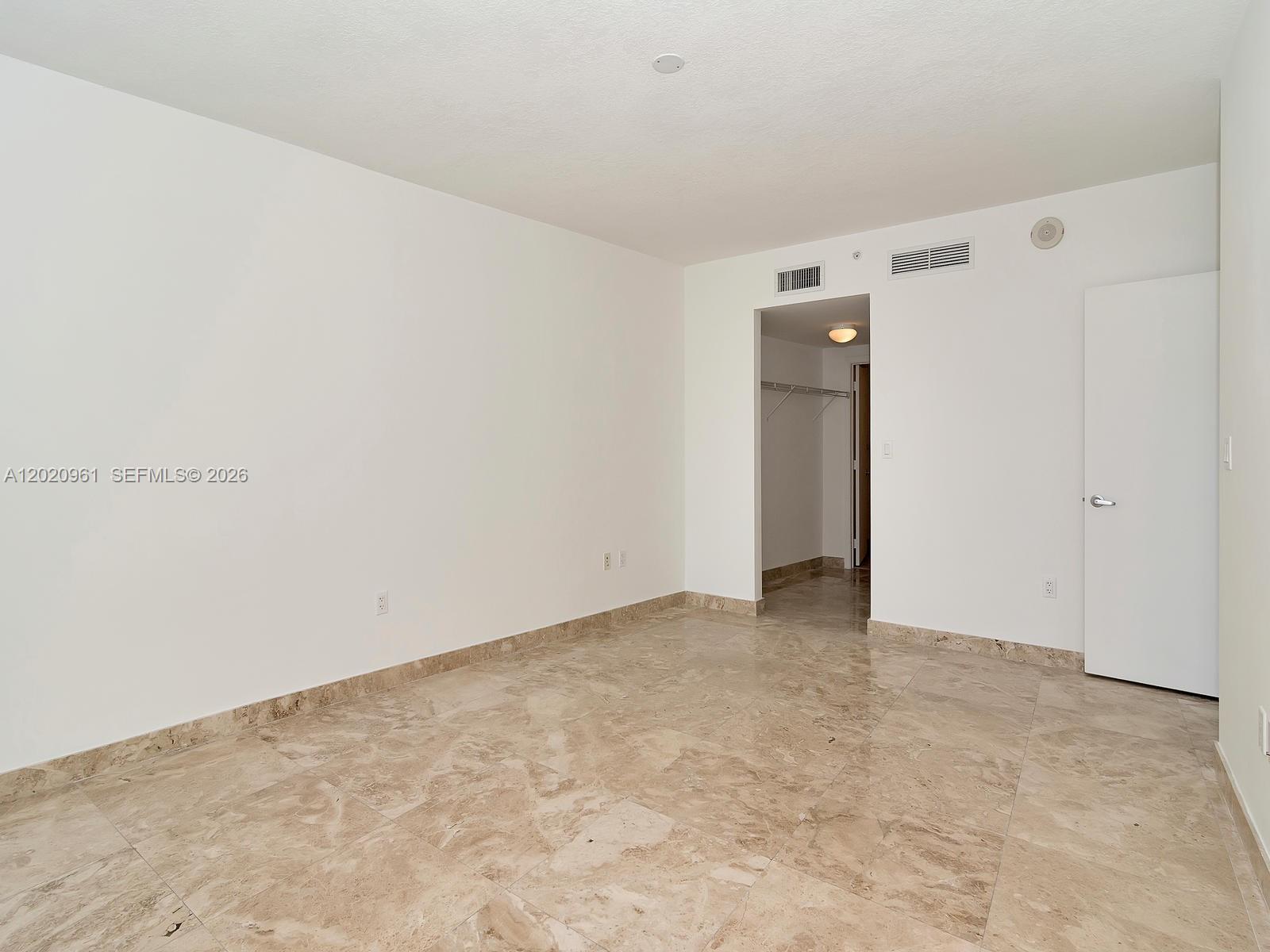1750 N Bayshore Dr # 1515
