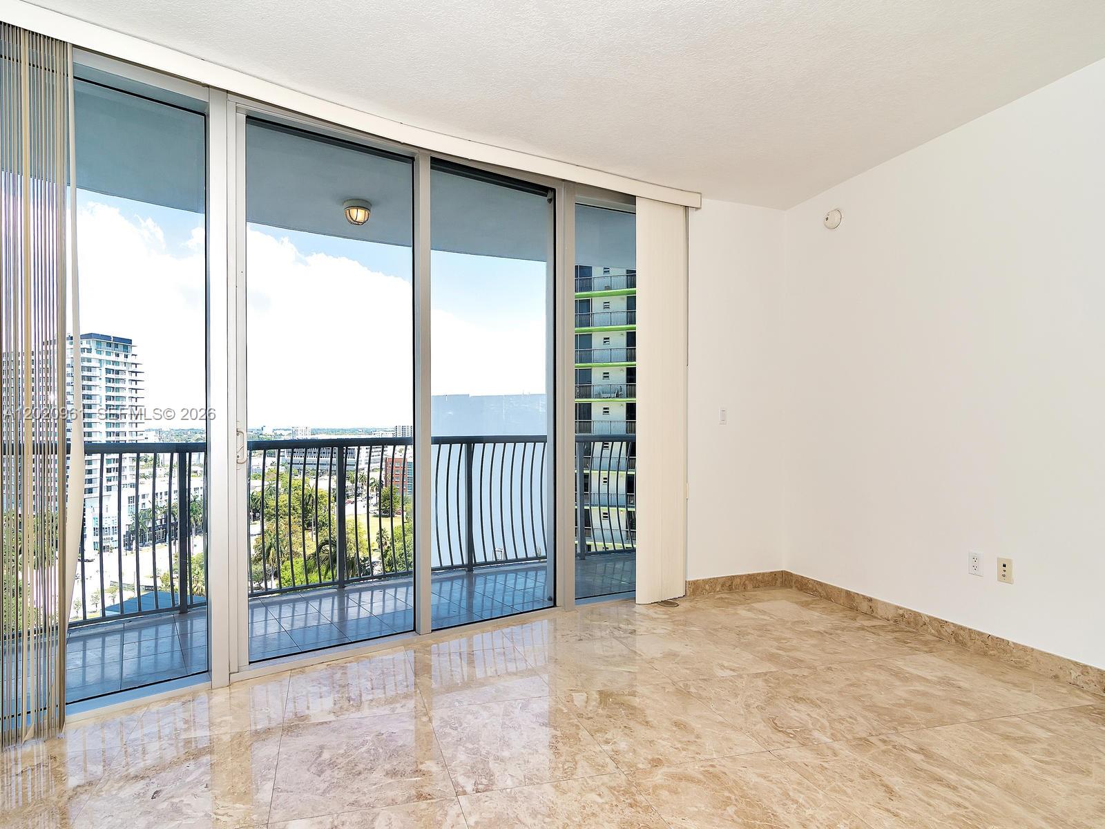 1750 N Bayshore Dr # 1515