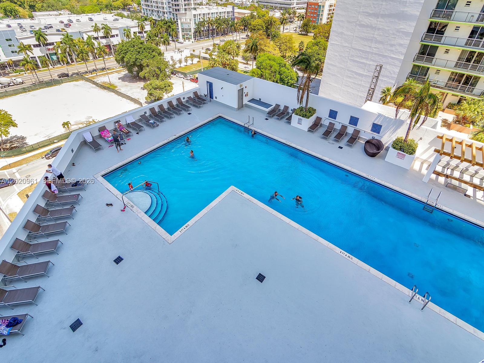 1750 N Bayshore Dr # 1515