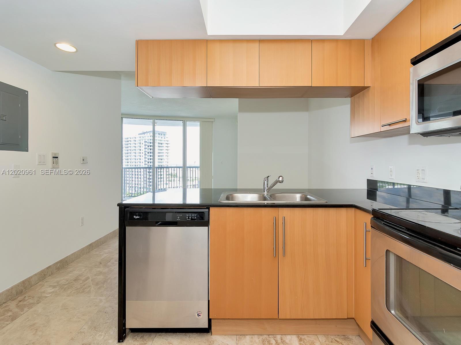 1750 N Bayshore Dr # 1515