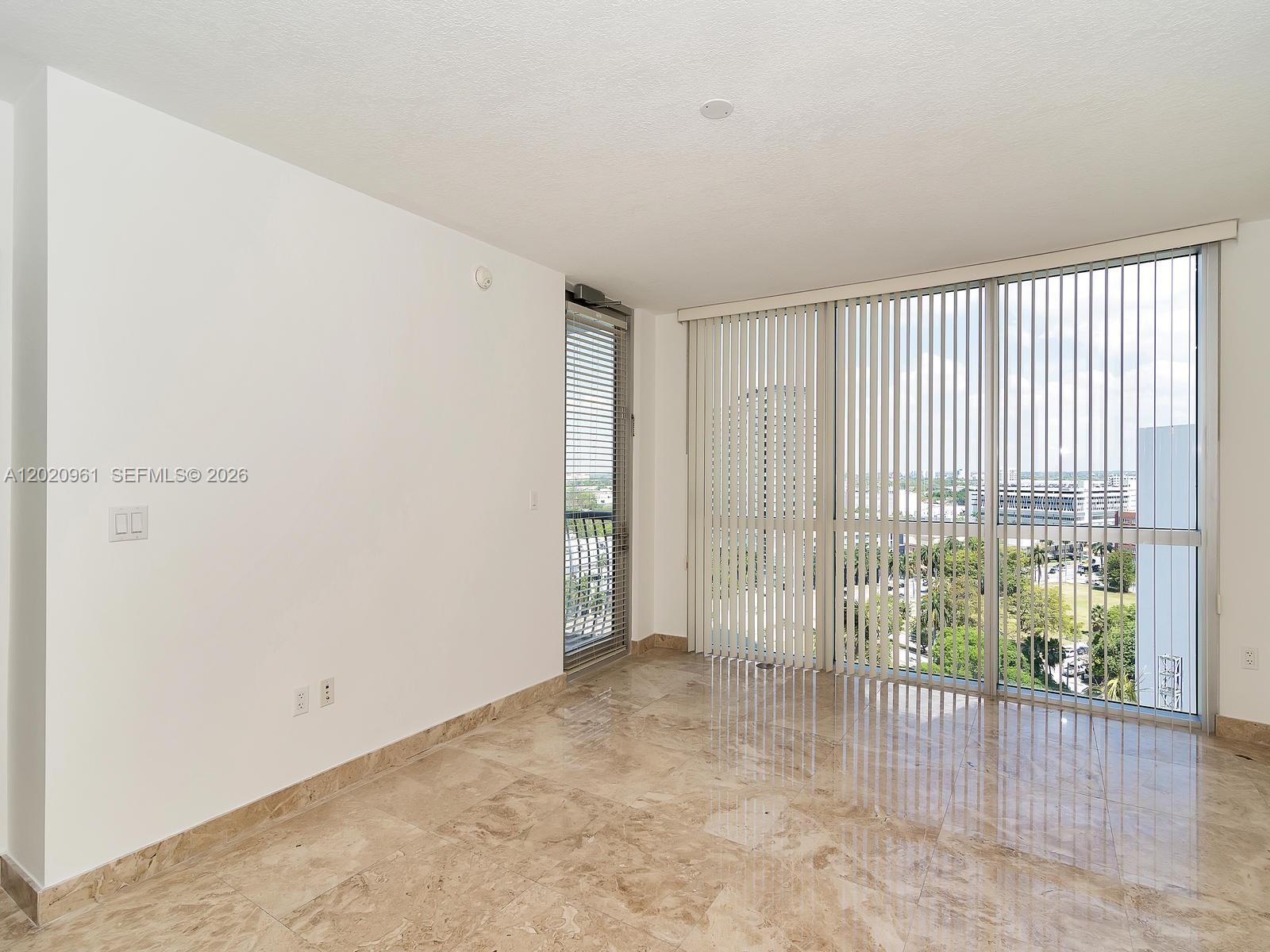 1750 N Bayshore Dr # 1515