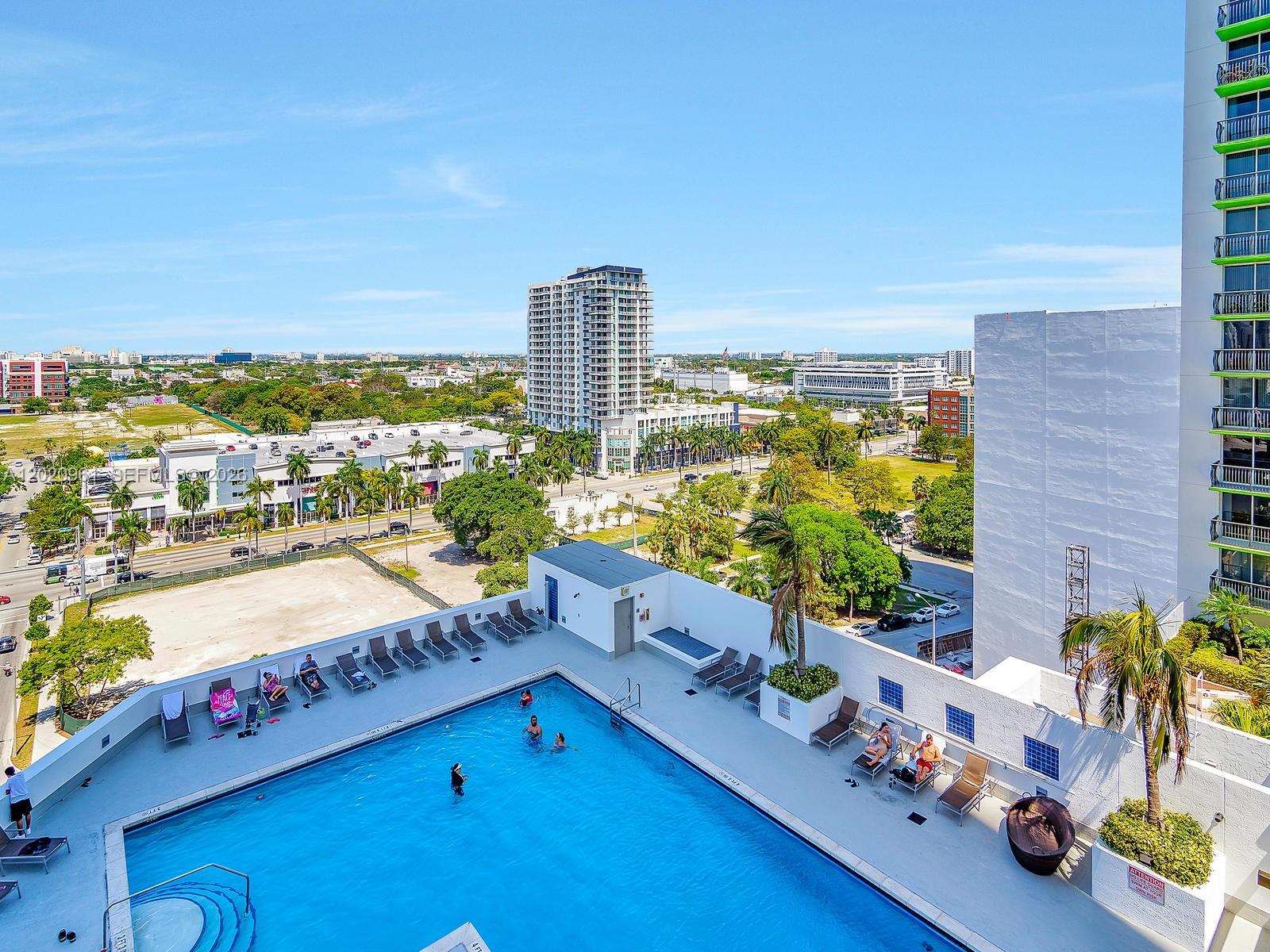 1750 N Bayshore Dr # 1515