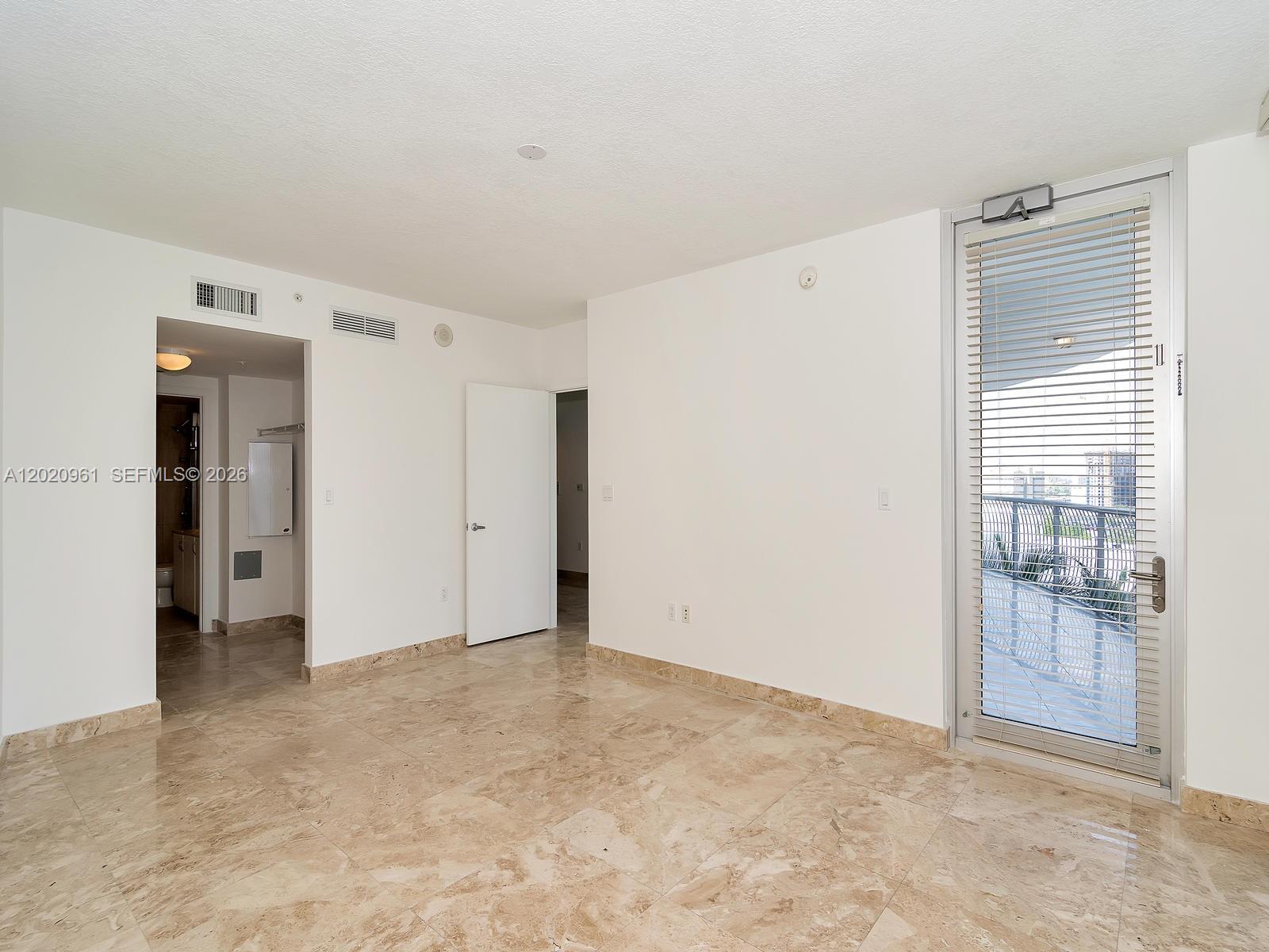 1750 N Bayshore Dr # 1515