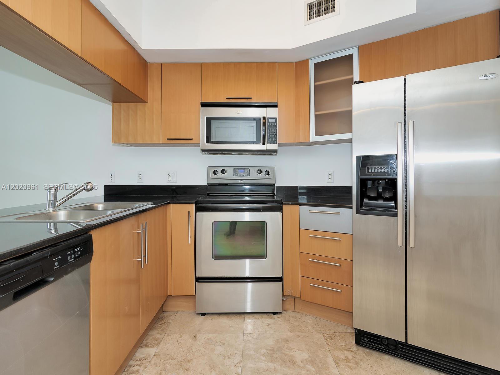 1750 N Bayshore Dr # 1515