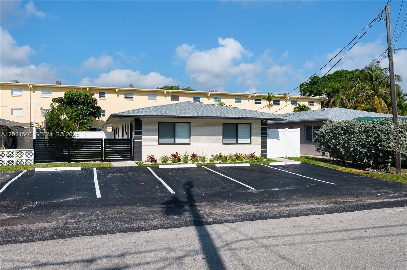 329 SE 12th Ave # 2