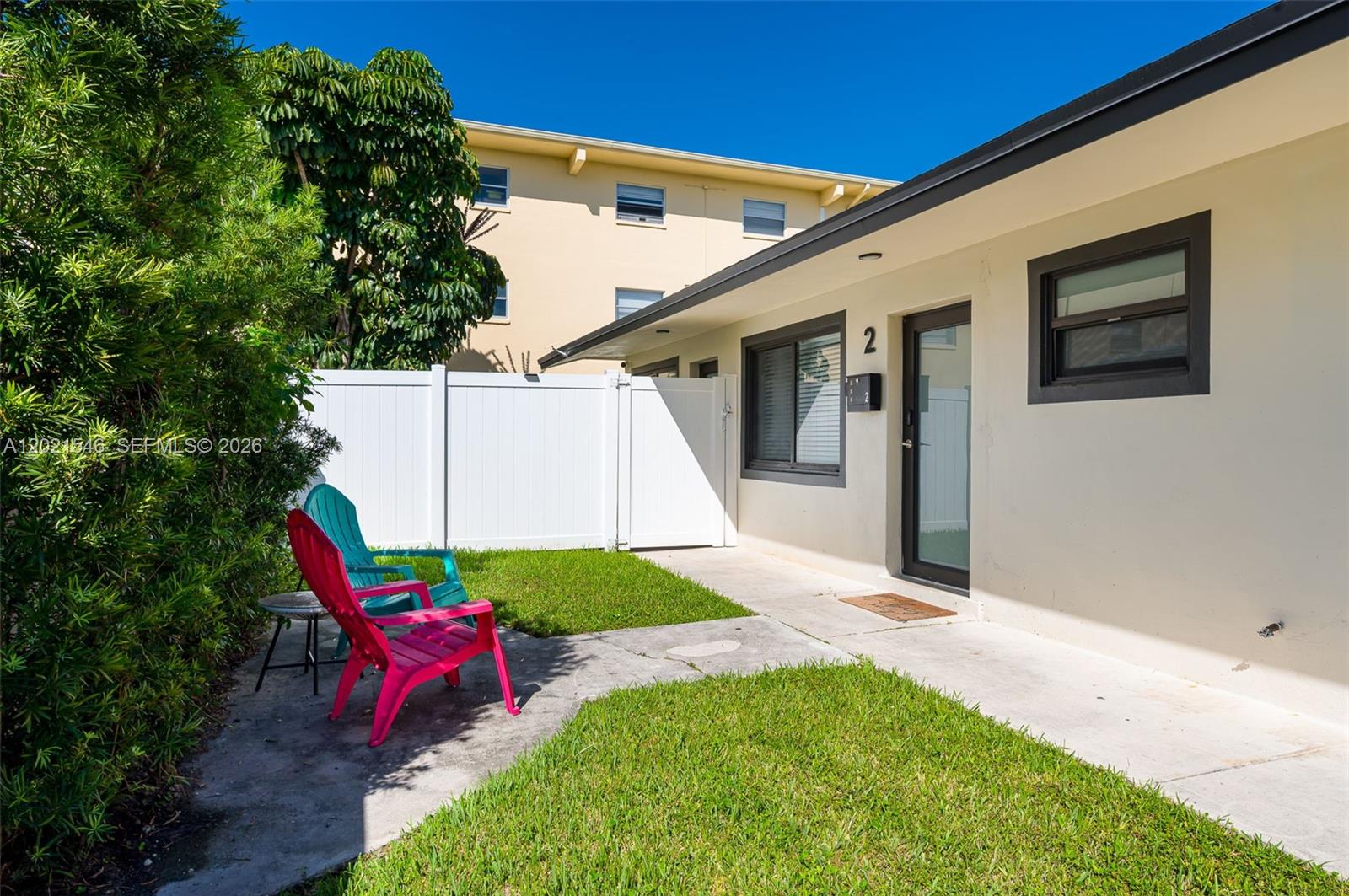 329 SE 12th Ave # 2