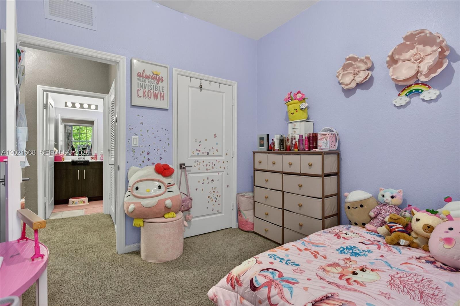 4044 NW 11th St Unit: -
