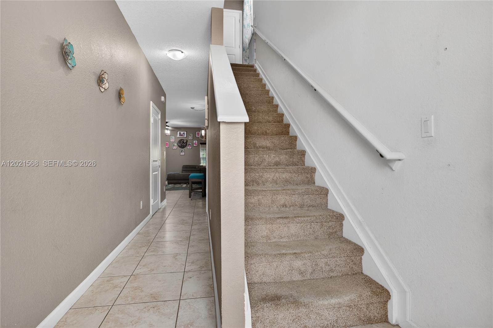 4044 NW 11th St Unit: -