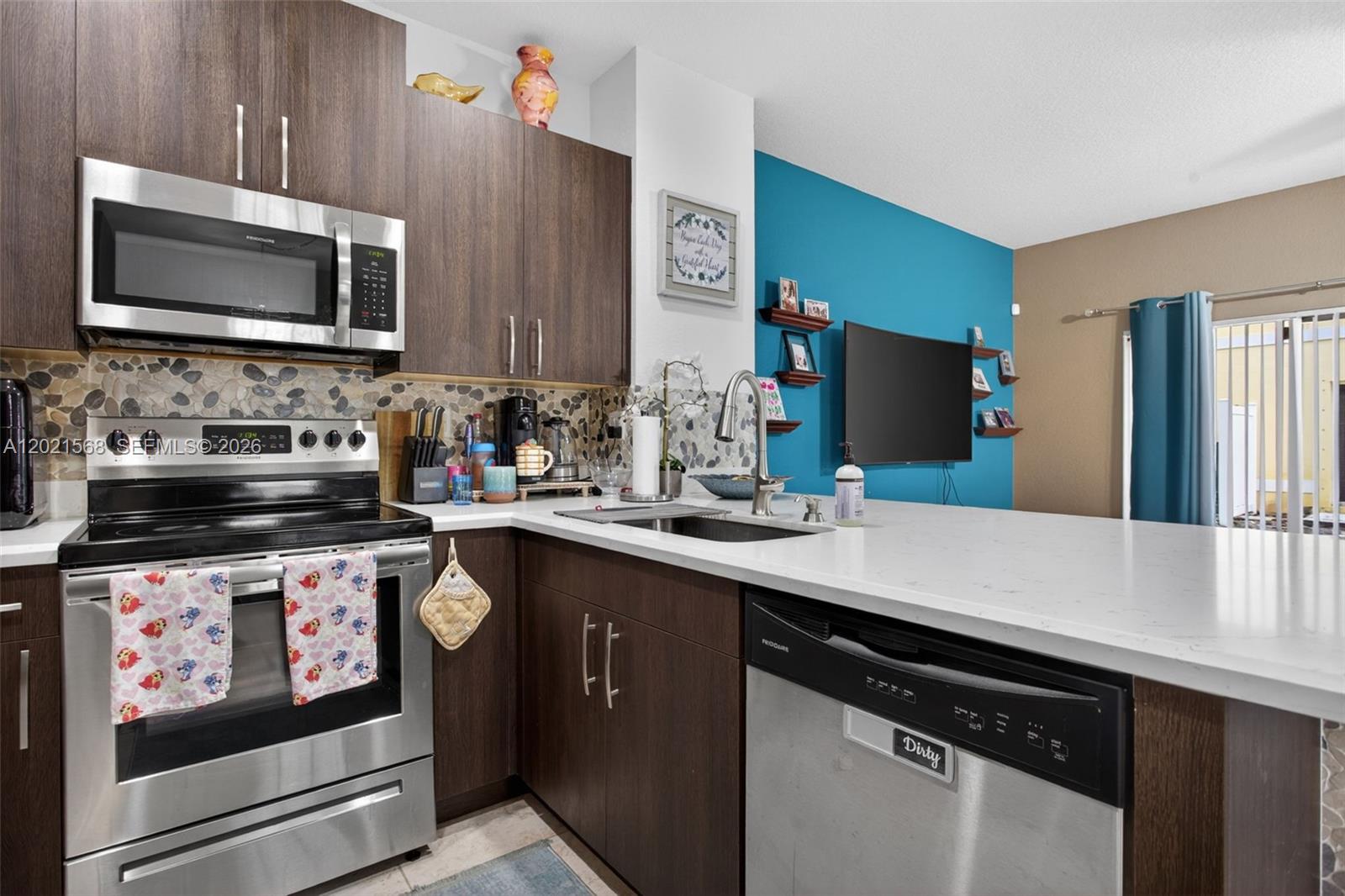 4044 NW 11th St Unit: -