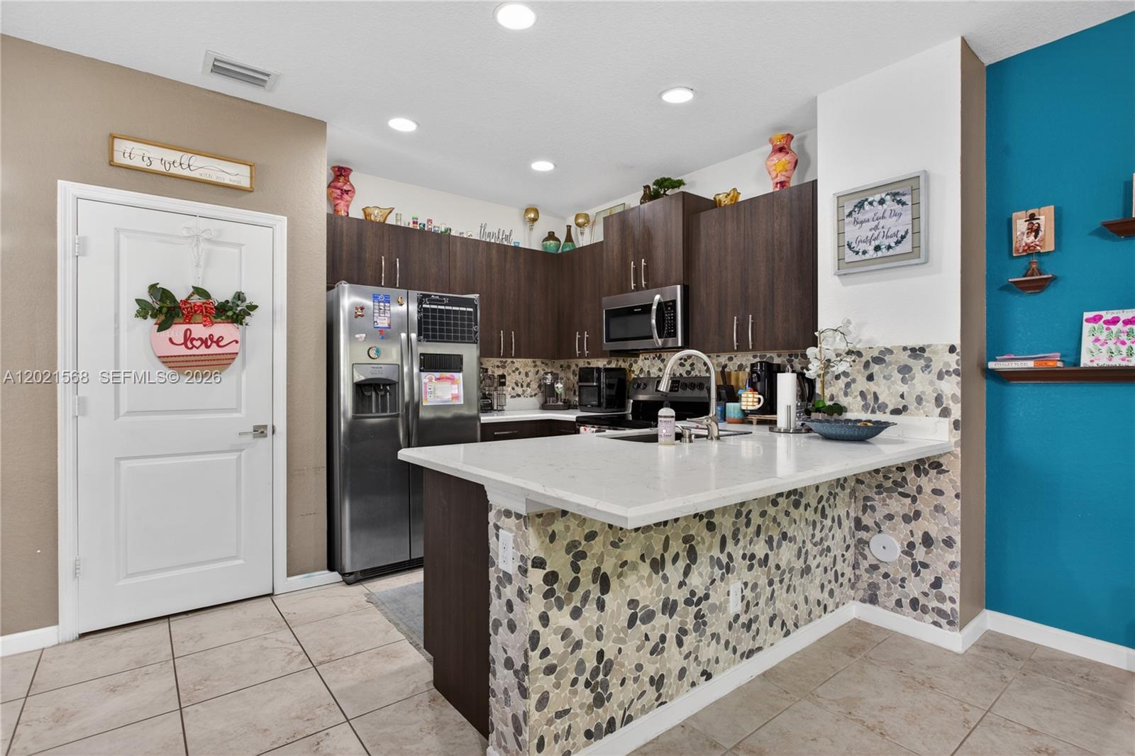 4044 NW 11th St Unit: -