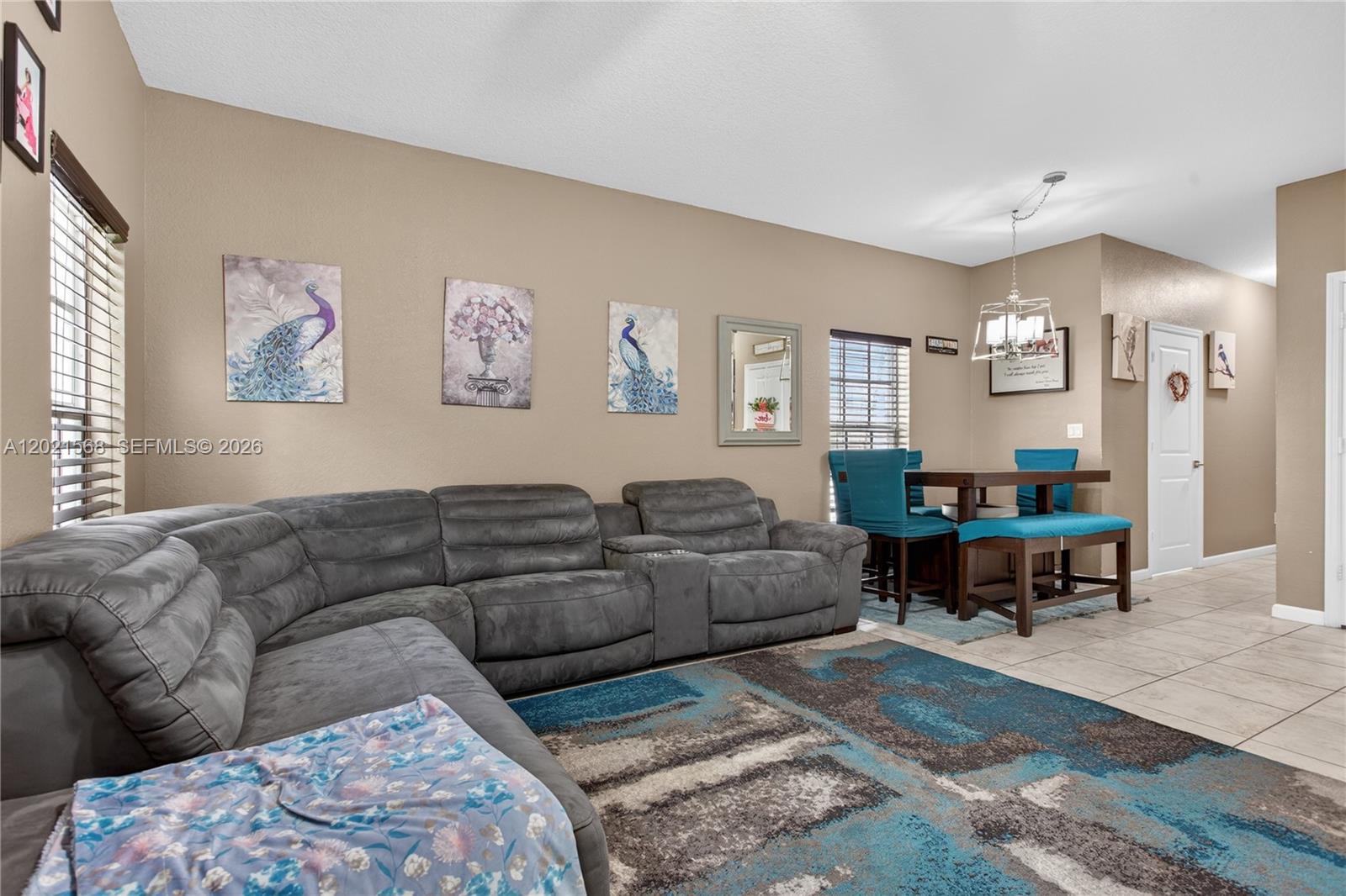 4044 NW 11th St Unit: -