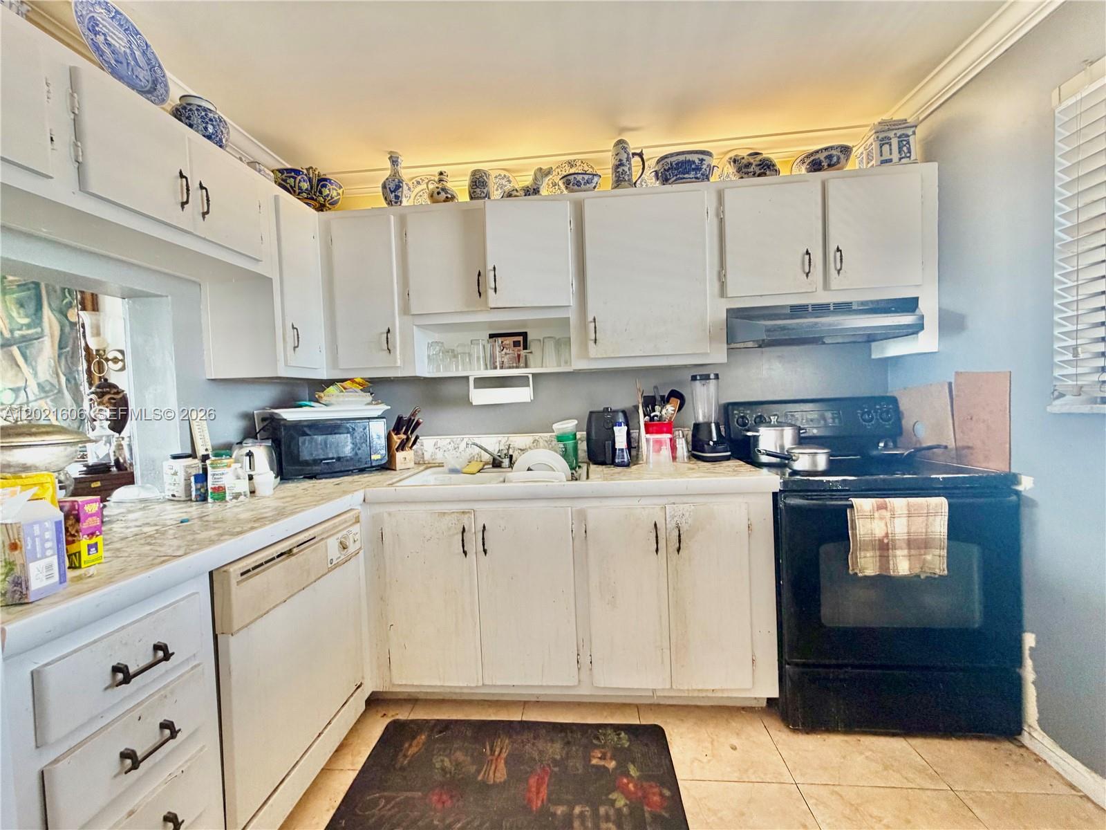 2322 S Cypress Bend Dr # 708