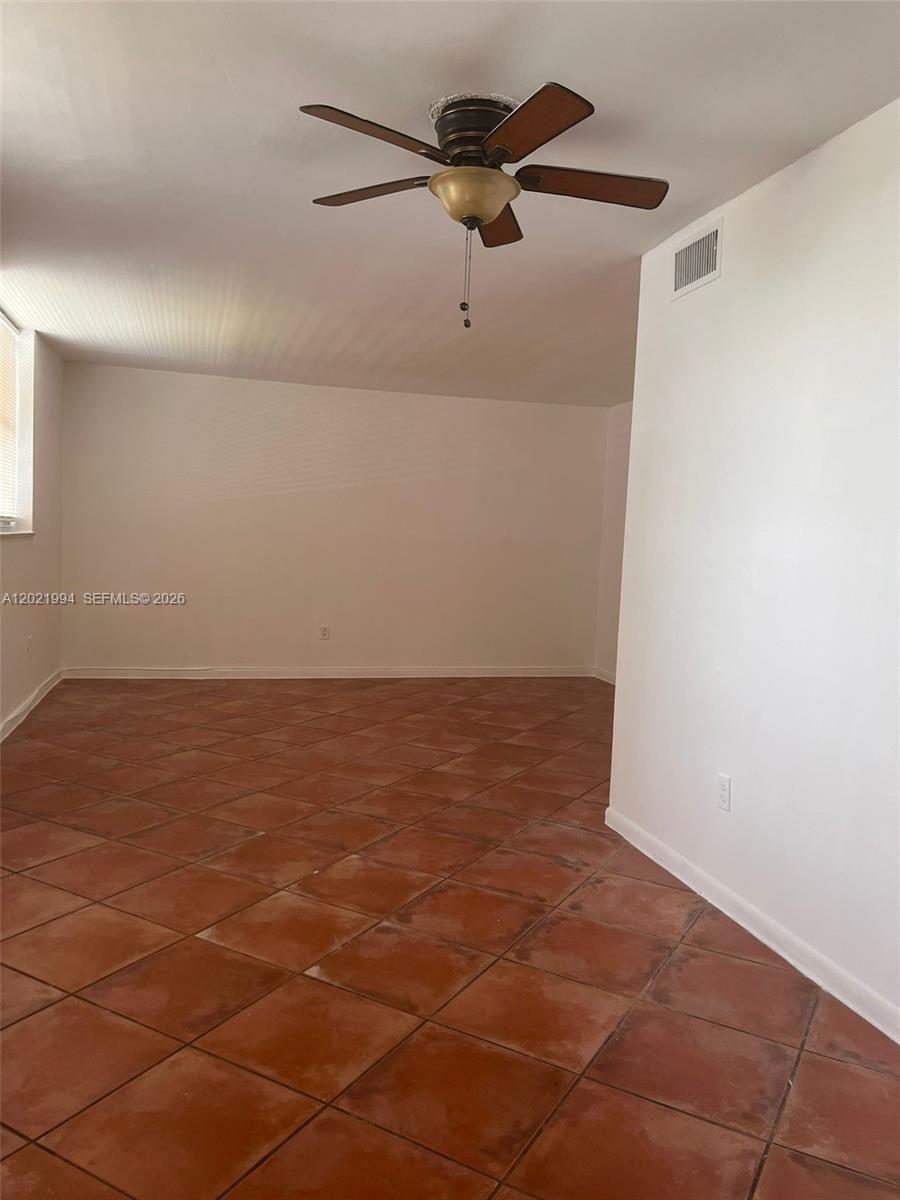 1801 S Treasure Dr # 427