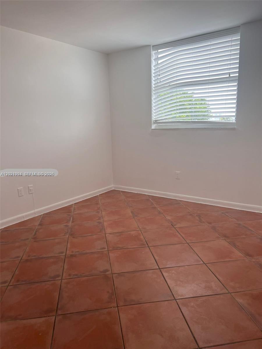 1801 S Treasure Dr # 427
