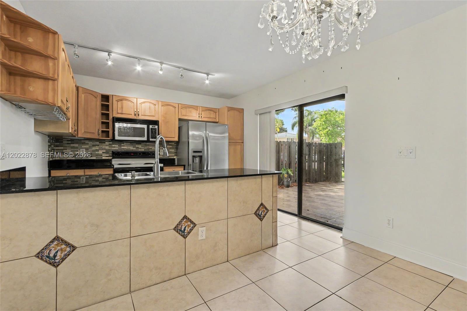 1530 W Harmony Lake Cir
