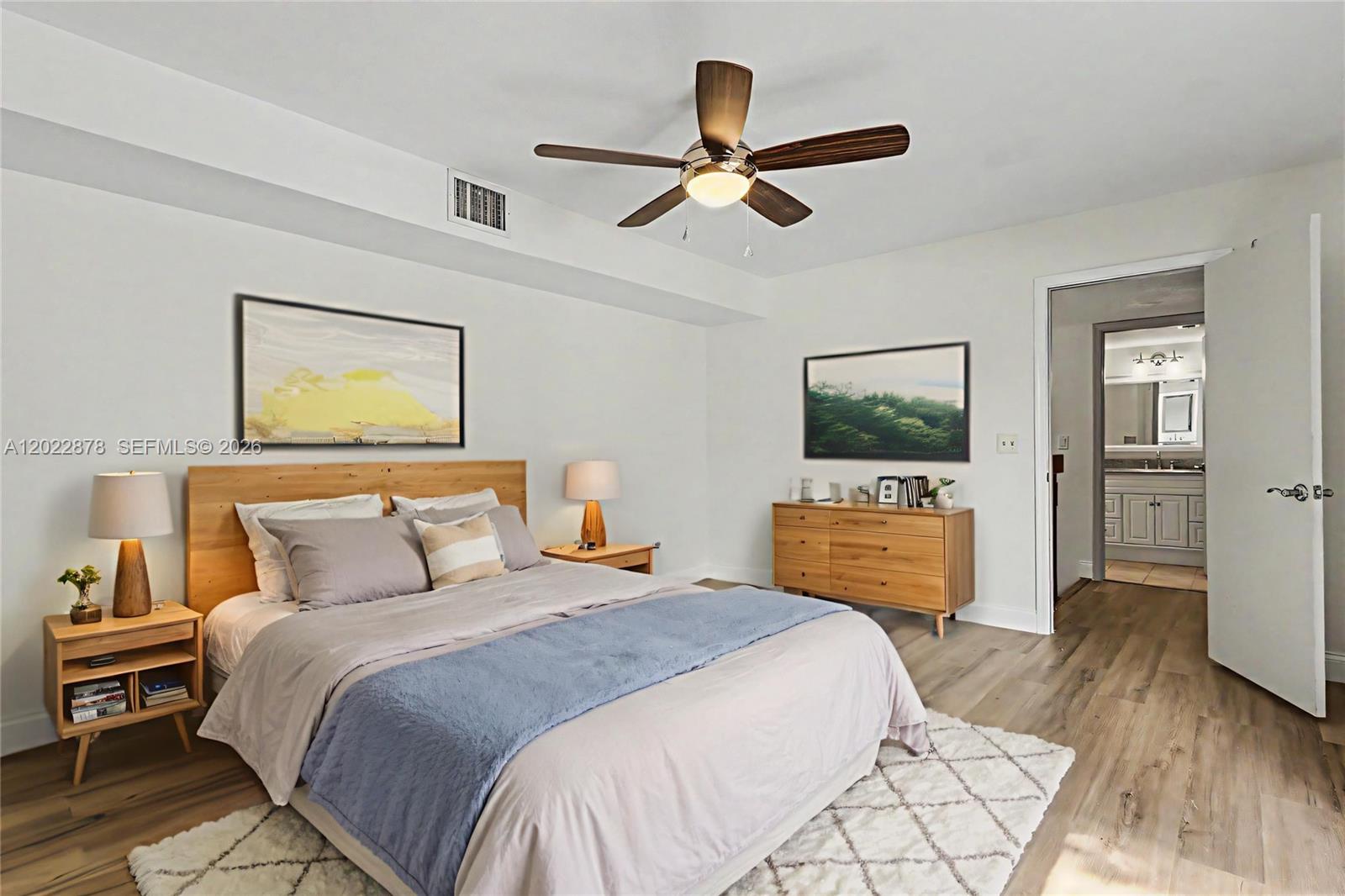 1530 W Harmony Lake Cir