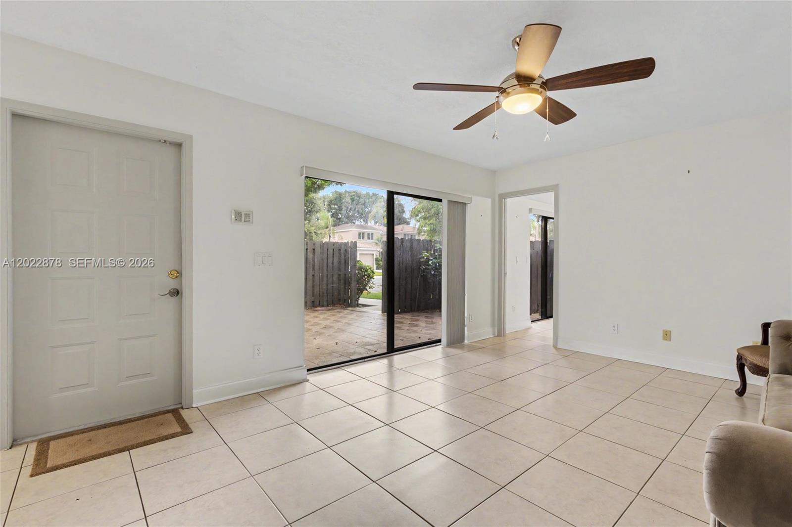 1530 W Harmony Lake Cir