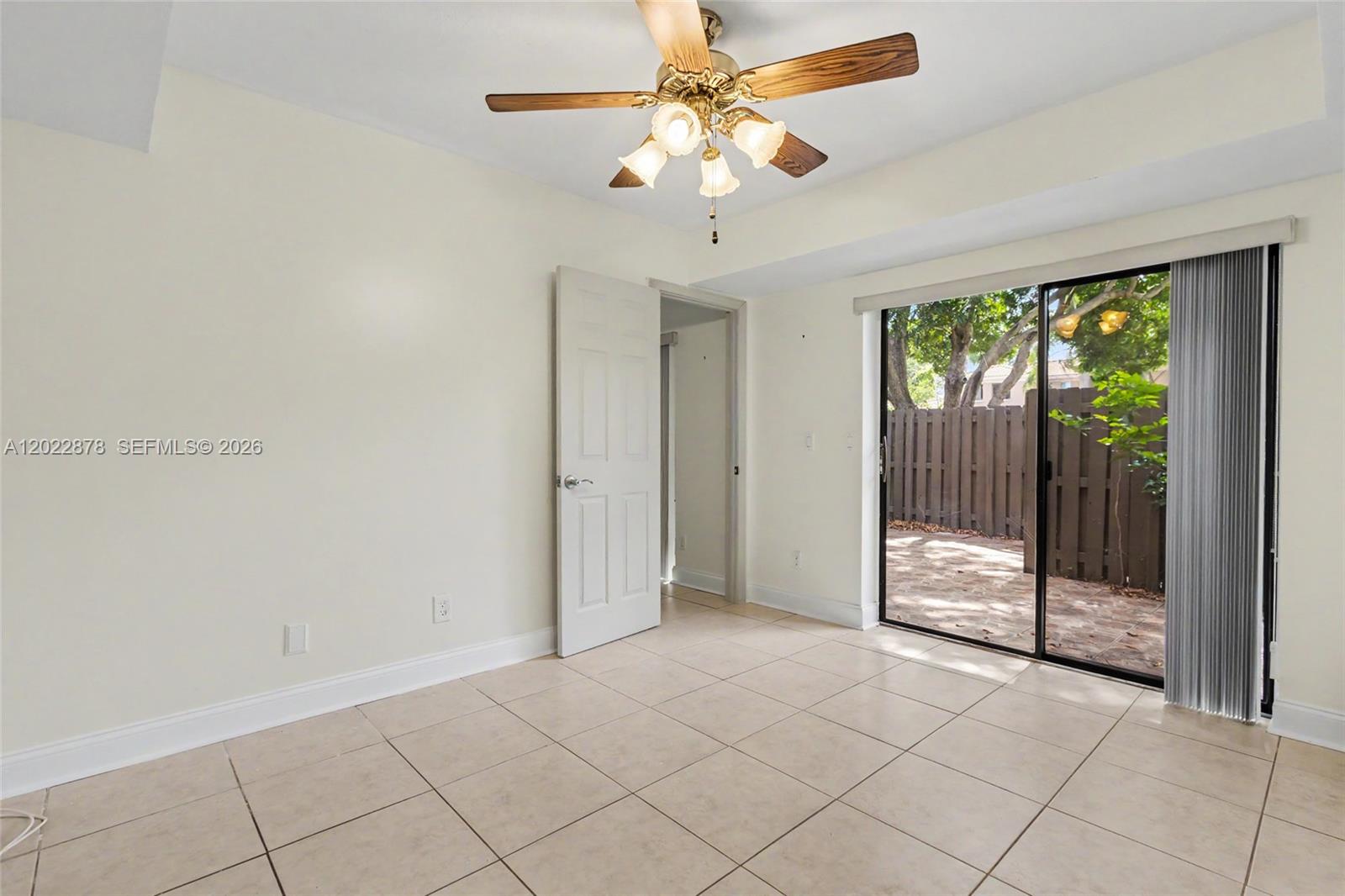 1530 W Harmony Lake Cir